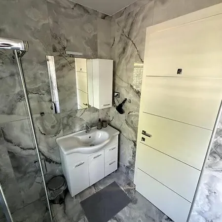 Apartamento Moste 3-free Parking&pool, Ev Station Liubliana