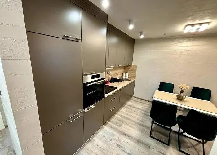 Moste 3-free Parking&pool, Ev Station Appartamento